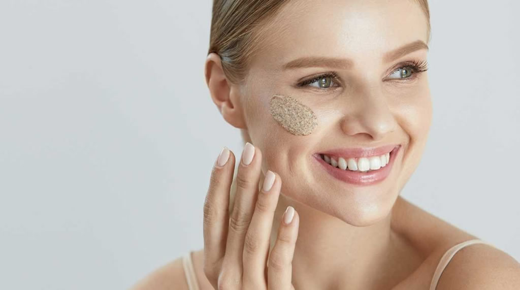 Skincare Routine: gli Step Fondamentali Esfoliazione